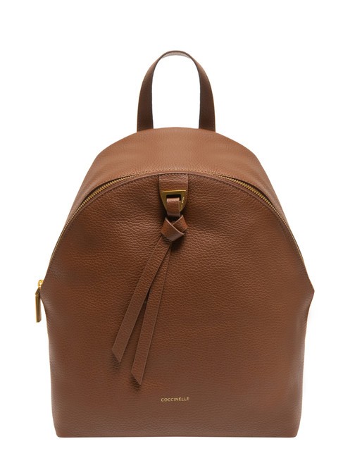 COCCINELLE JOY Mochila redonda de piel con borla. BRULE - Bolsos Mujer